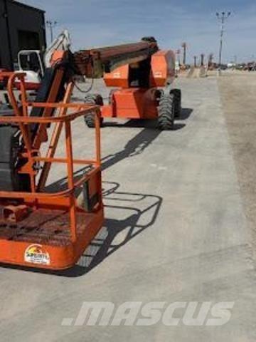 JLG 660SJ Teleskopiniai keltuvai