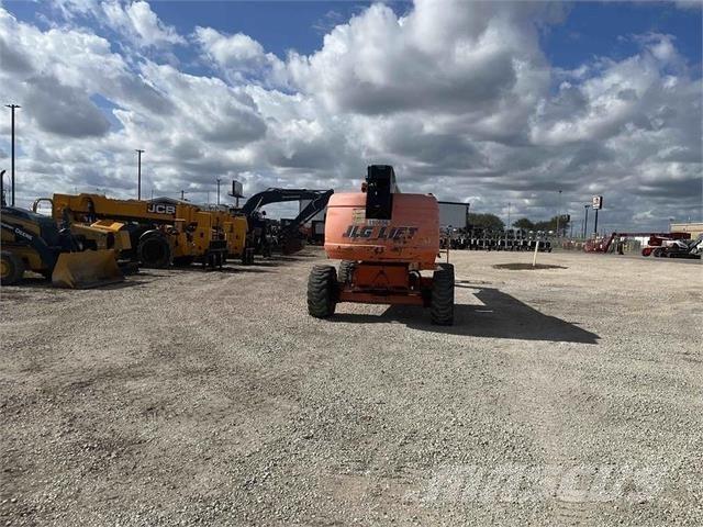 JLG 660SJ Teleskopiniai keltuvai