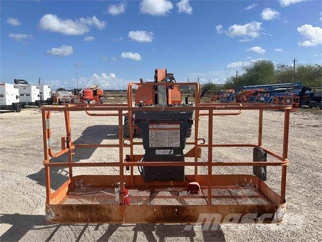 JLG 660SJ Teleskopiniai keltuvai