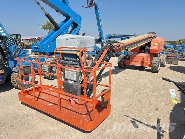 JLG 660SJ Teleskopiniai keltuvai