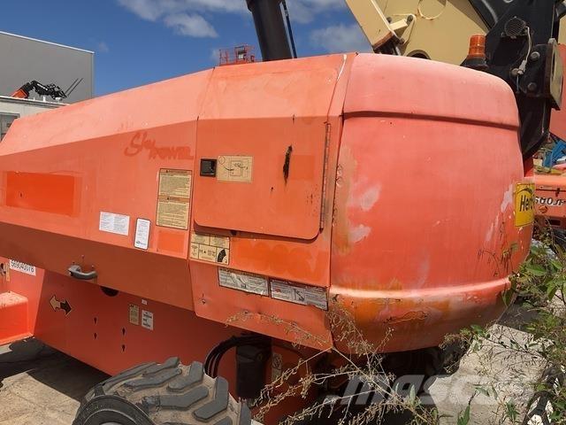 JLG 660SJ Teleskopiniai keltuvai