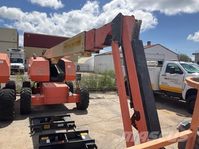 JLG 660SJ Teleskopiniai keltuvai