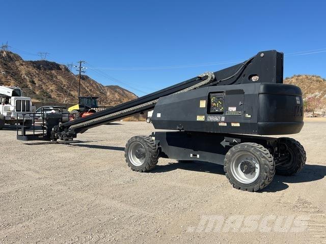 JLG 800S Teleskopiniai keltuvai