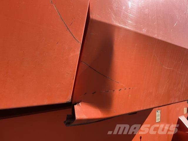 JLG 800S Teleskopiniai keltuvai
