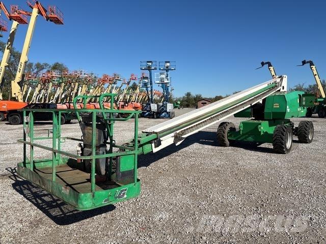 JLG 800S Teleskopiniai keltuvai