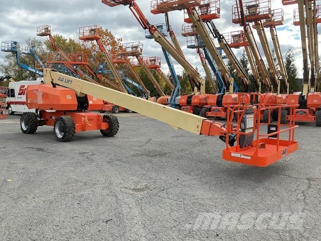 JLG 800S Teleskopiniai keltuvai