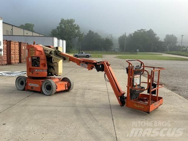 JLG E3000AJP Alkūniniai keltuvai
