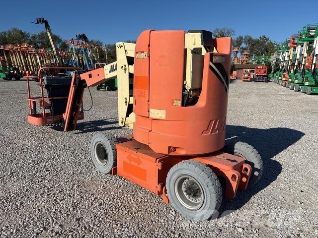 JLG E300AJ Alkūniniai keltuvai