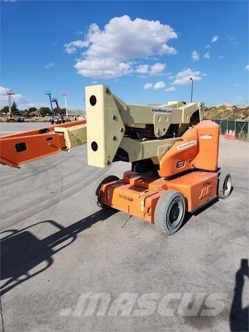 JLG E400AJP Alkūniniai keltuvai