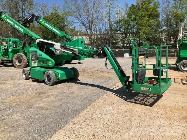 JLG E400AJPN Alkūniniai keltuvai