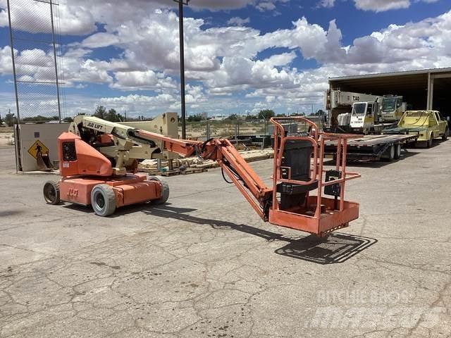 JLG E400AJPN Alkūniniai keltuvai