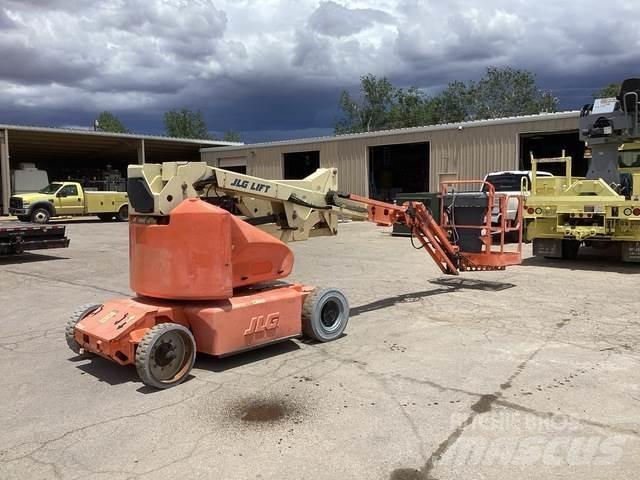 JLG E400AJPN Alkūniniai keltuvai