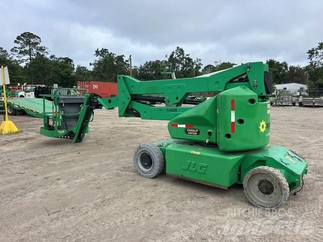JLG E400AJPN Alkūniniai keltuvai