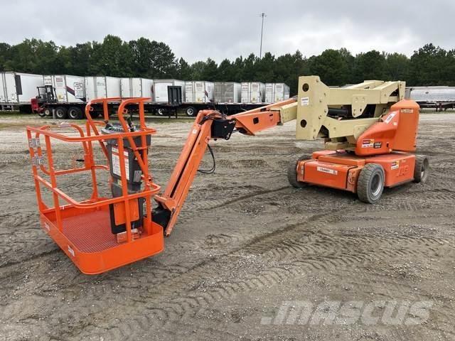 JLG E400AJPN Alkūniniai keltuvai