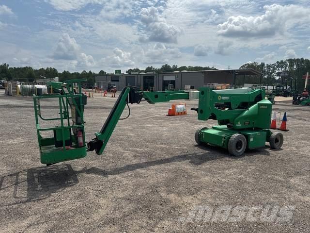 JLG E400AJPN Alkūniniai keltuvai