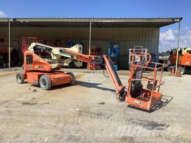 JLG E400AJPN Alkūniniai keltuvai