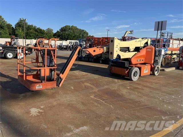 JLG E400AJPN Alkūniniai keltuvai