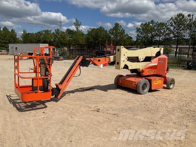 JLG E400AJPN Alkūniniai keltuvai