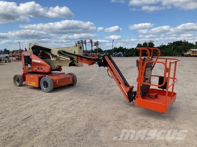 JLG E400AJPN Alkūniniai keltuvai