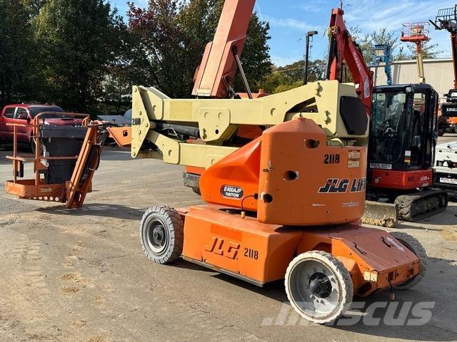 JLG E400AJPN Alkūniniai keltuvai