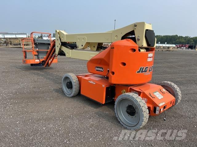 JLG E450AJ Alkūniniai keltuvai