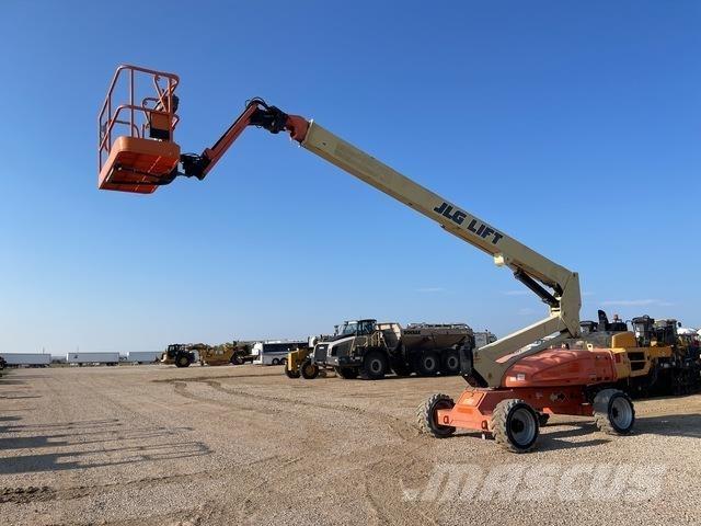 JLG M600JP Teleskopiniai keltuvai