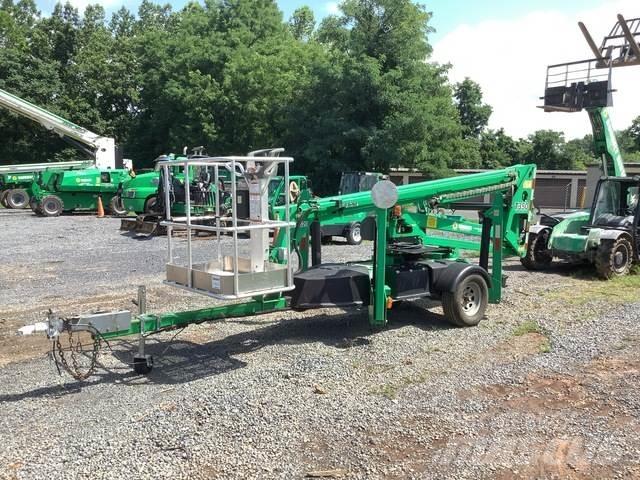 JLG T-350 Ant priekabų montuojamos kėlimo platformos