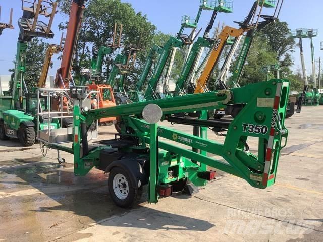 JLG T-350 Ant priekabų montuojamos kėlimo platformos