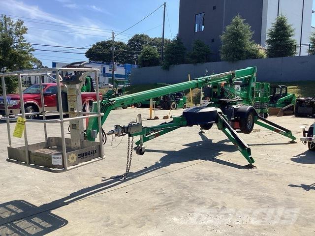 JLG T-350 Ant priekabų montuojamos kėlimo platformos