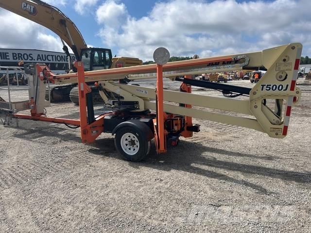 JLG T500J Ant priekabų montuojamos kėlimo platformos