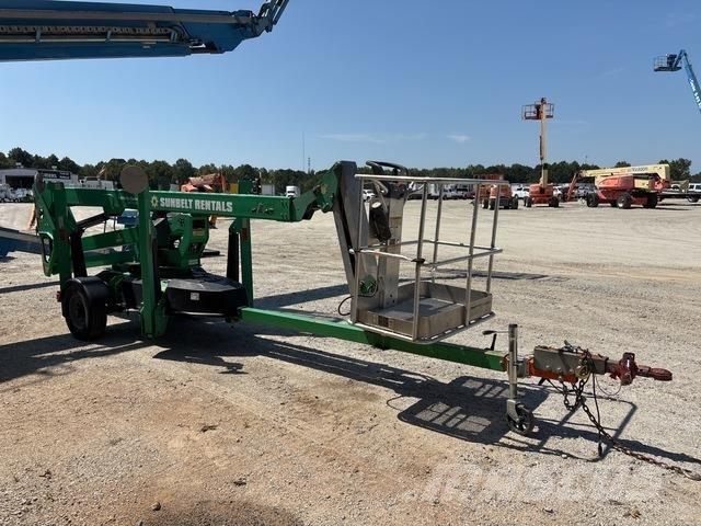 JLG T500J Ant priekabų montuojamos kėlimo platformos