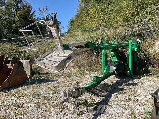 JLG T500J Ant priekabų montuojamos kėlimo platformos