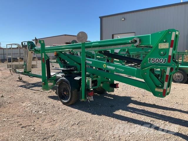 JLG T500J Ant priekabų montuojamos kėlimo platformos