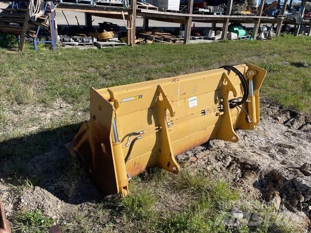 John Deere  Ekskavatoriniai krautuvai