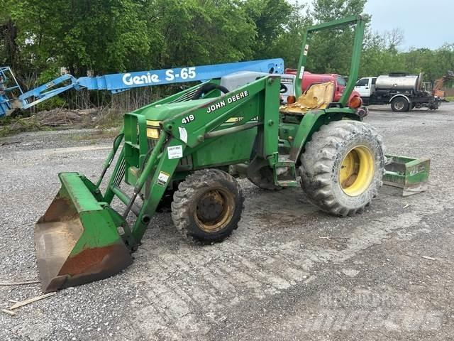 John Deere  Naudoti kompaktiški traktoriai