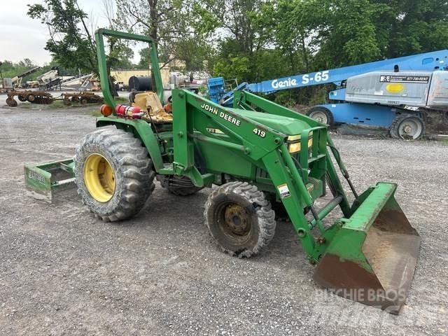 John Deere  Naudoti kompaktiški traktoriai