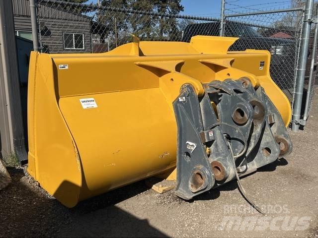 John Deere  Kiti naudoti statybos komponentai