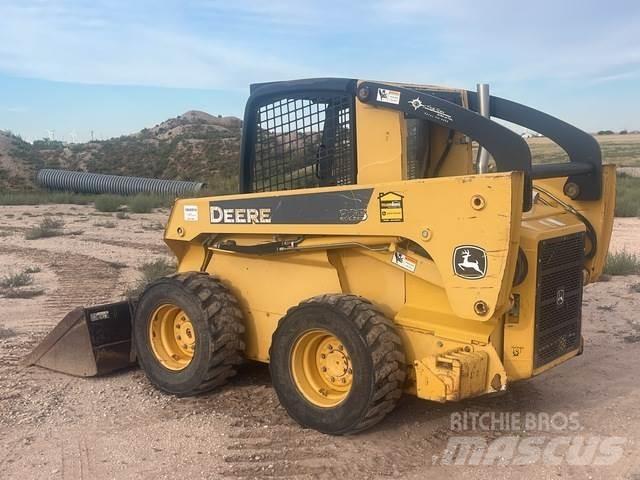 John Deere 325 Krautuvai su šoniniu pasukimu