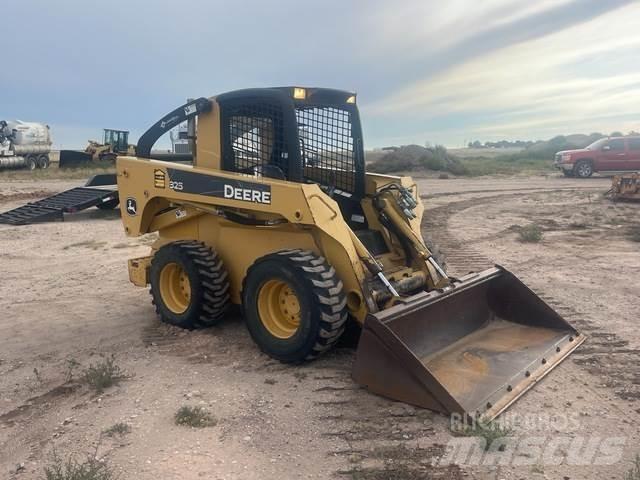 John Deere 325 Krautuvai su šoniniu pasukimu