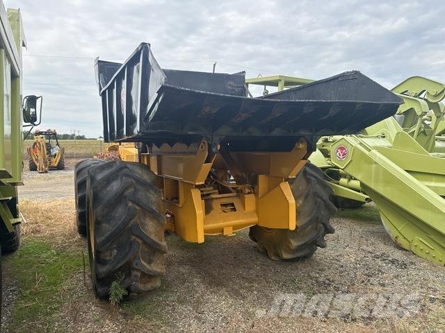 John Deere 640 Skiedrovežiai