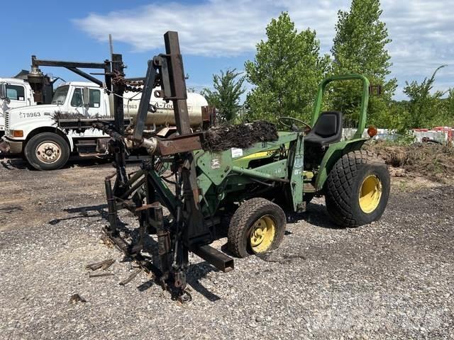 John Deere 750 Naudoti kompaktiški traktoriai