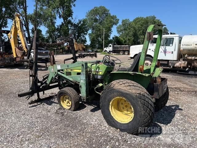 John Deere 750 Naudoti kompaktiški traktoriai
