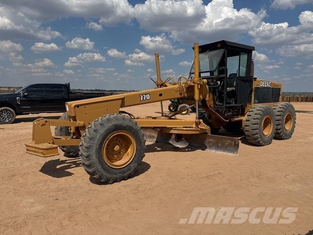 John Deere 770 Greideriai