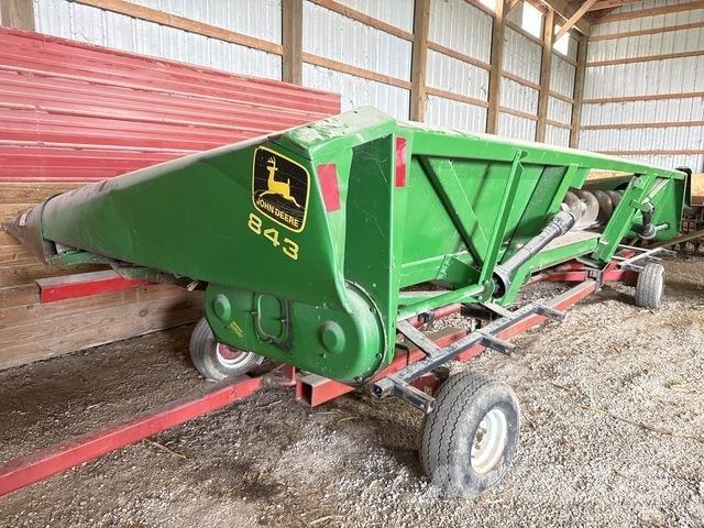 John Deere 843 Kita kultivavimo technika ir priedai