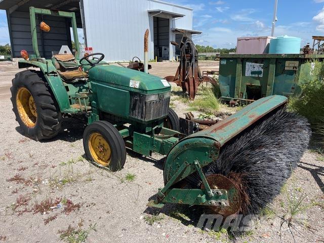 John Deere 970 Vidaus šluotos