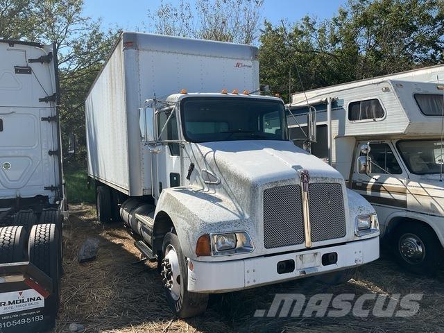 Kenworth T300 Sunkvežimiai su dengtu kėbulu