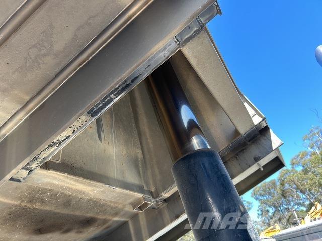 Kenworth T359 Savivarčių priekabų vilkikai