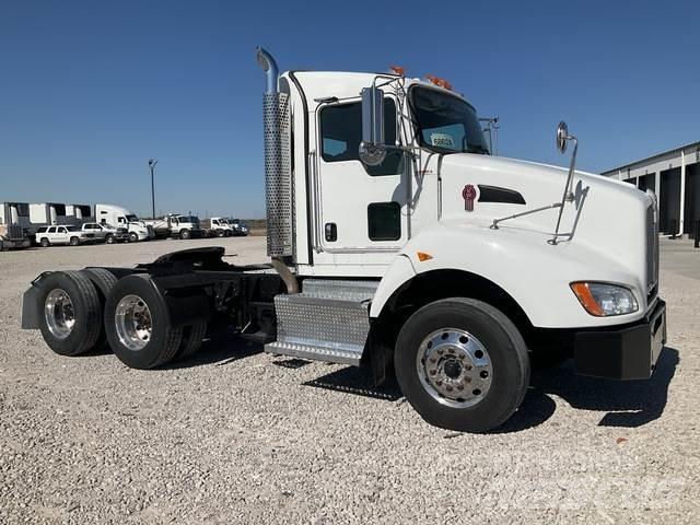 Kenworth T440 Naudoti vilkikai