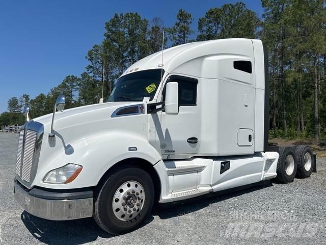 Kenworth T680 Naudoti vilkikai