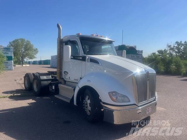 Kenworth T680 Naudoti vilkikai